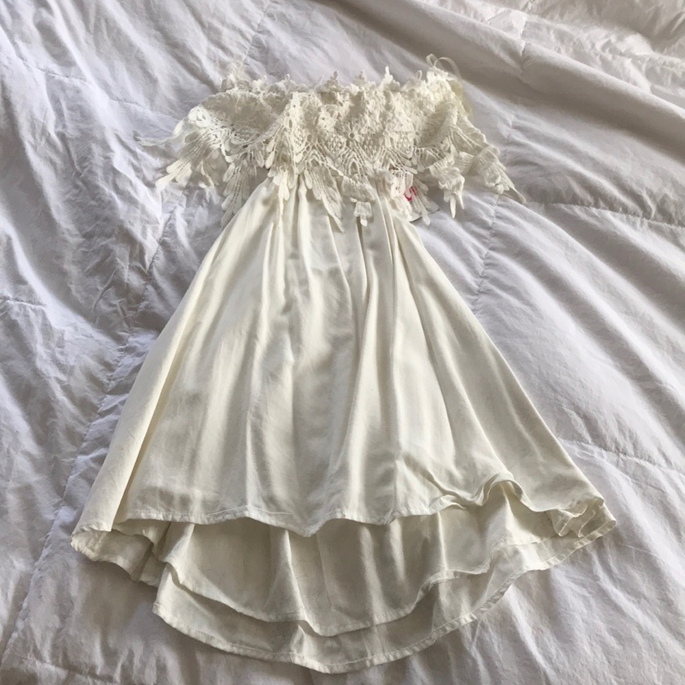 White strapless dress